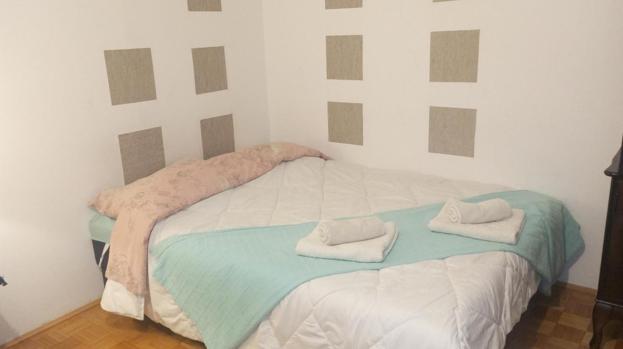 Apartment Mrc Bezanija Luaran gambar